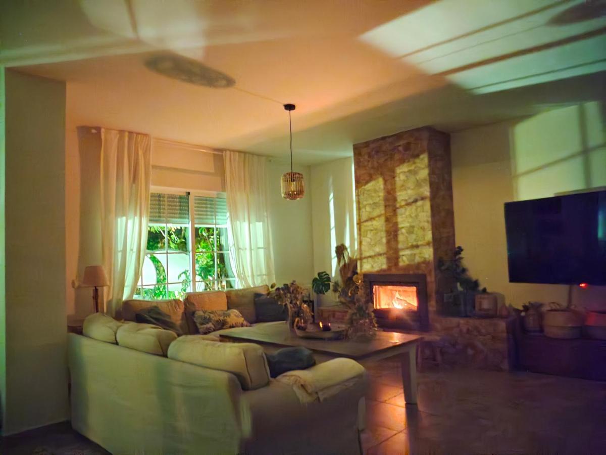 Hostal Lia y el Pinar Olías del Rey Exterior foto